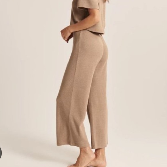 Abercrombie & Fitch High Rise Wide Leg Waffle Lounge Pants in Tan Size XS - Picture 4 of 7